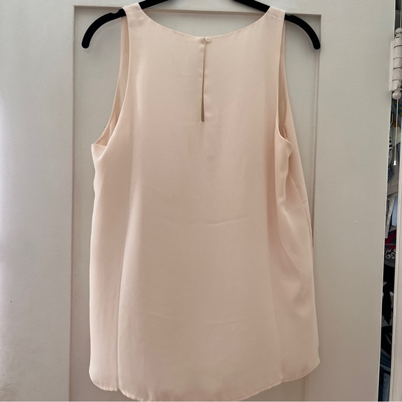 V-Neck Sleeveless Swing Blouse - Picture 3 of 4